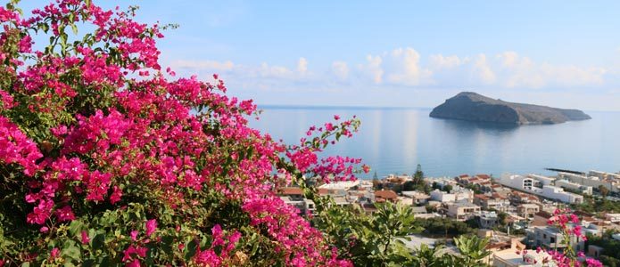 Oversikt over Agia Marina på Kreta